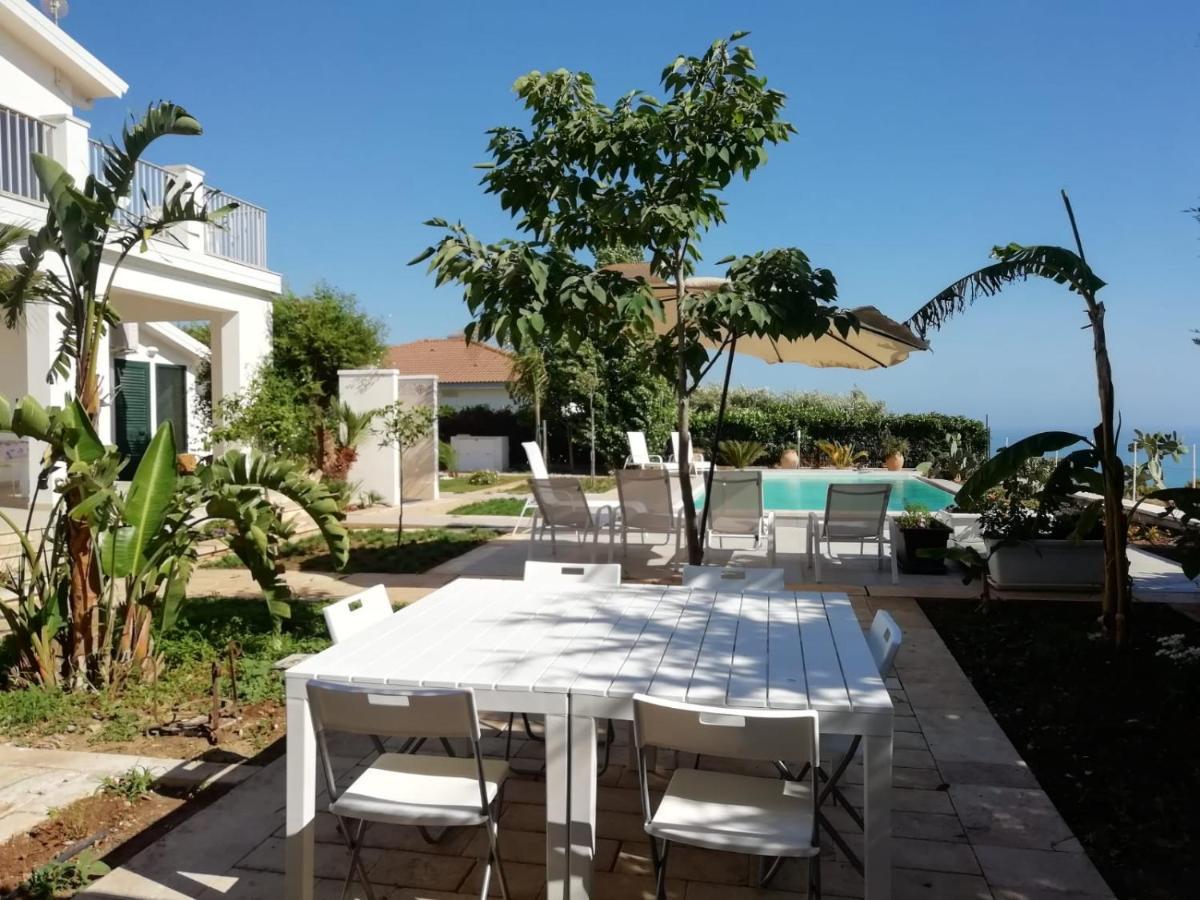 Villa Eleonora Marina di Ragusa Buitenkant foto